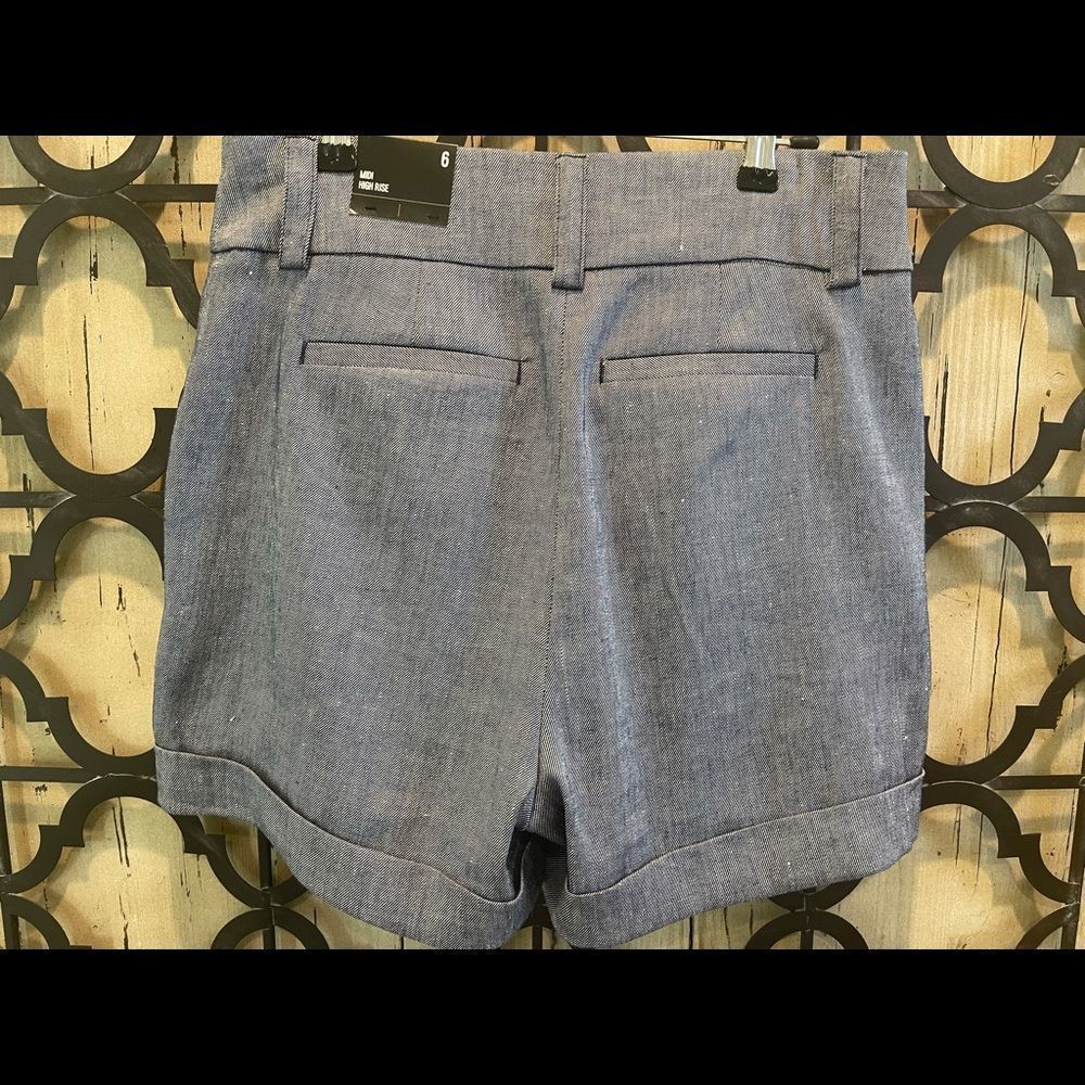 Expess Mid Rise Short Size 6 - Picture 3 of 6